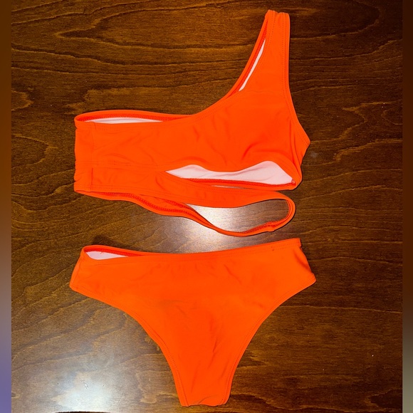Shein orange cutout bikini set - Picture 2 of 2